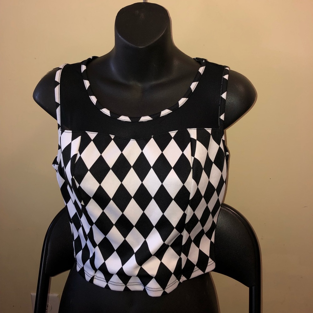 2 Crop Tops